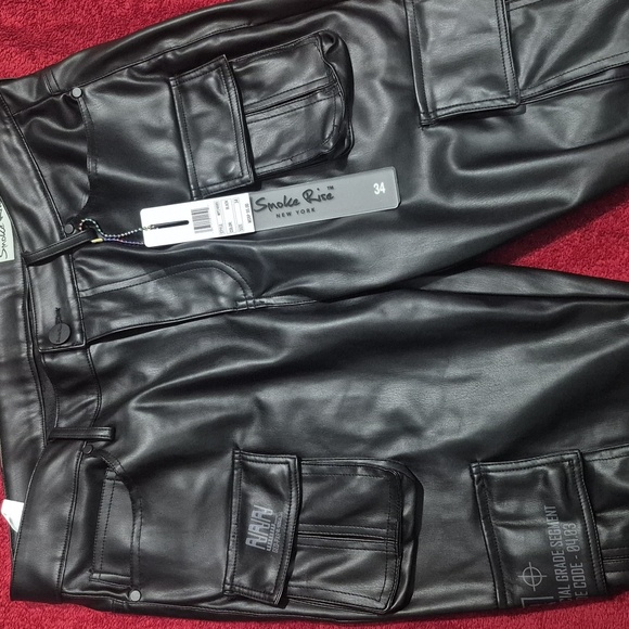 Smoke Rise Men's Stacked Flare Cargo Pants - Black - Picture 5 of 8